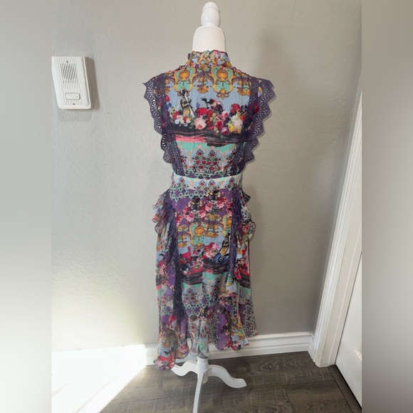 Patterned Dress - Picture 4 of 6